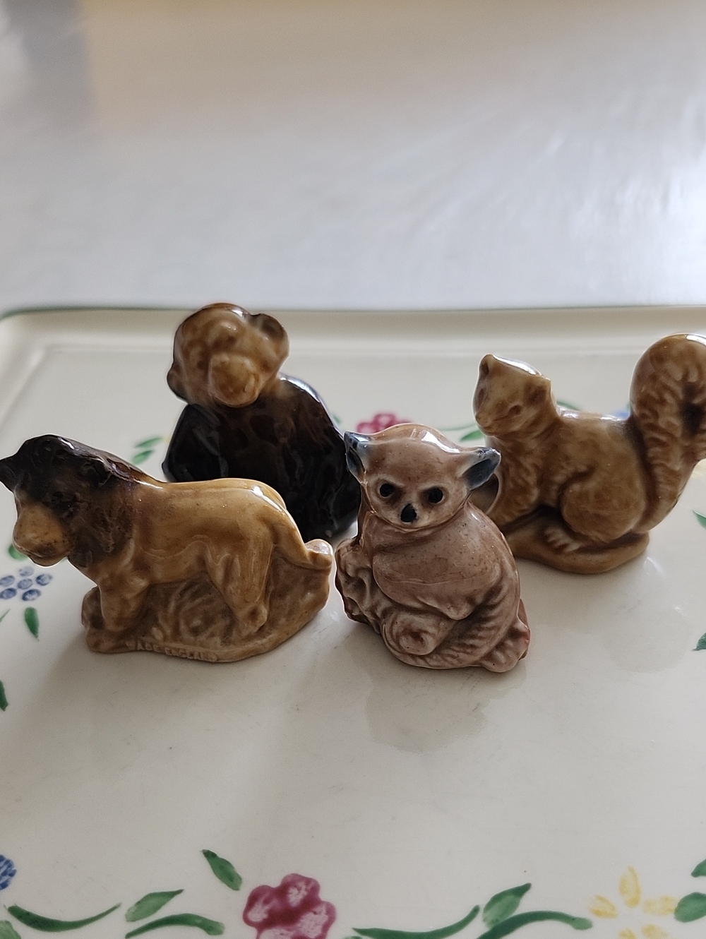 Vintage Wade England Figurine Set - Brown Multi Set Of 4